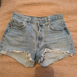 Light blue Levi’s 501 high waist